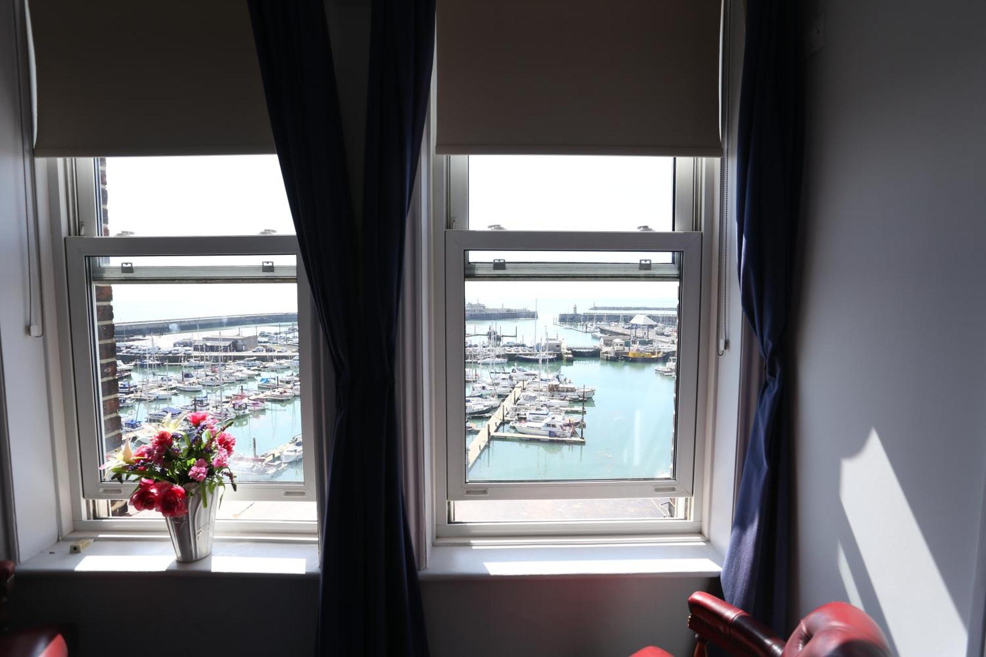 Royal Temple Yacht Club Otel Ramsgate Dış mekan fotoğraf